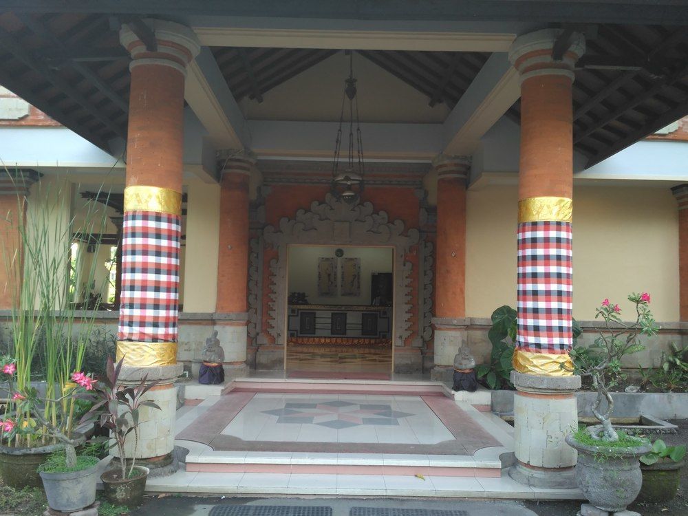 Hotel Oranjje Denpasar  Bagian luar foto